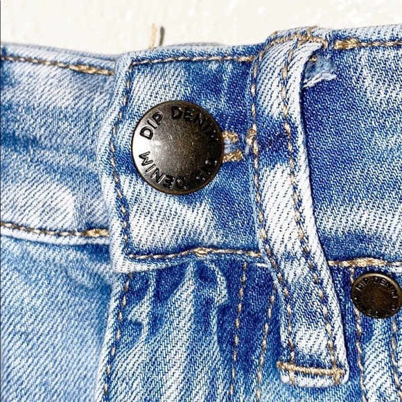 Dip Juniors Light Wash Distressed Jean Shorts - Picture 3 of 7